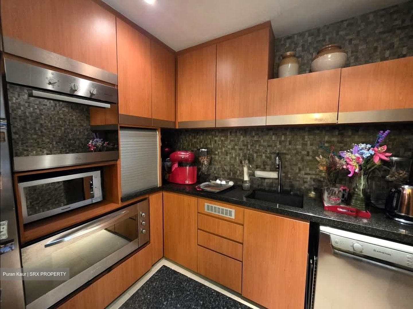 Namly Court (D10), Terrace #582966051
